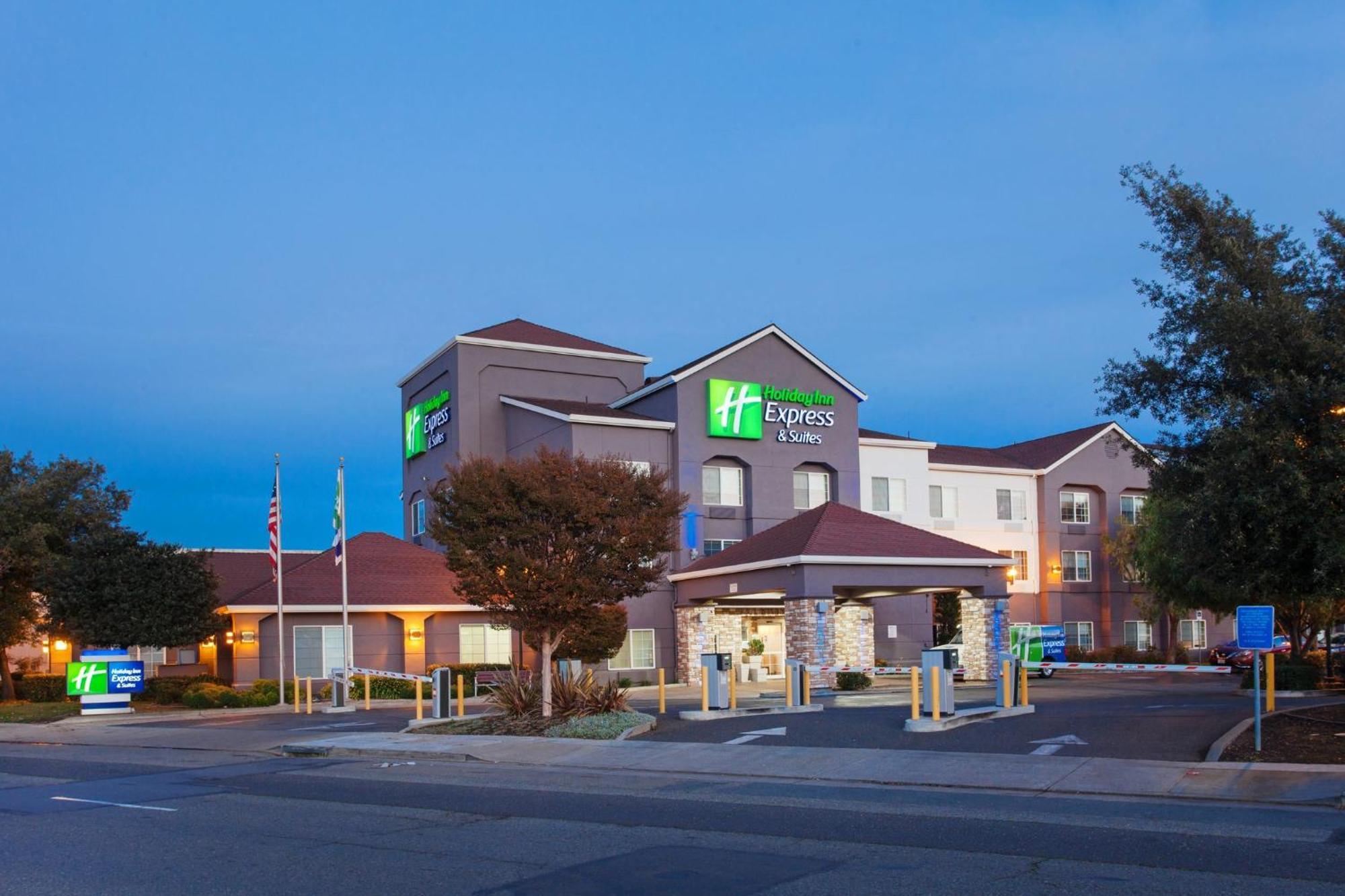 Holiday Inn Express & Suites Oakland - Airport By Ihg Extérieur photo