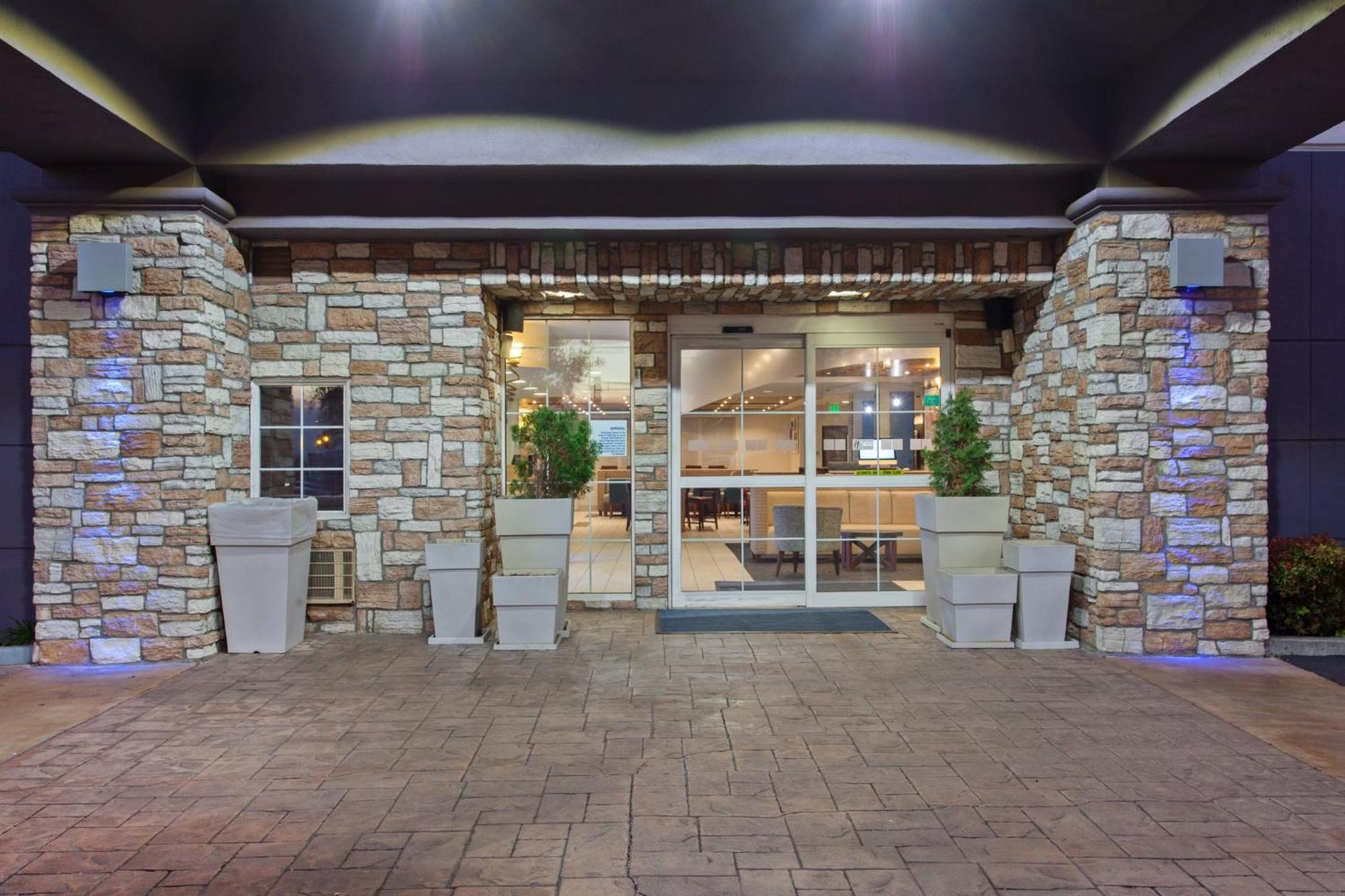 Holiday Inn Express & Suites Oakland - Airport By Ihg Extérieur photo