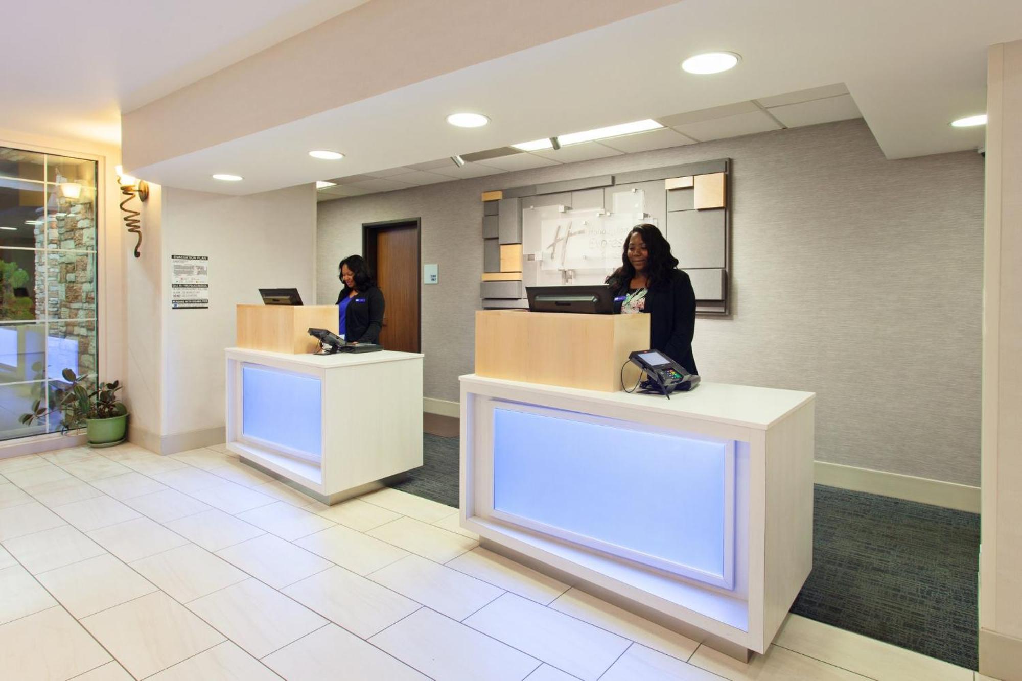 Holiday Inn Express & Suites Oakland - Airport By Ihg Extérieur photo